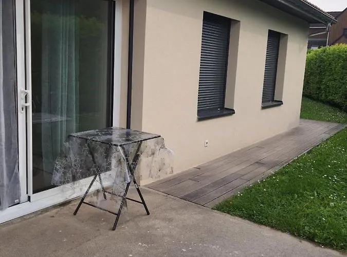 Studio Calme Dans Villa Habitee, Parking Prive Et Gratuit