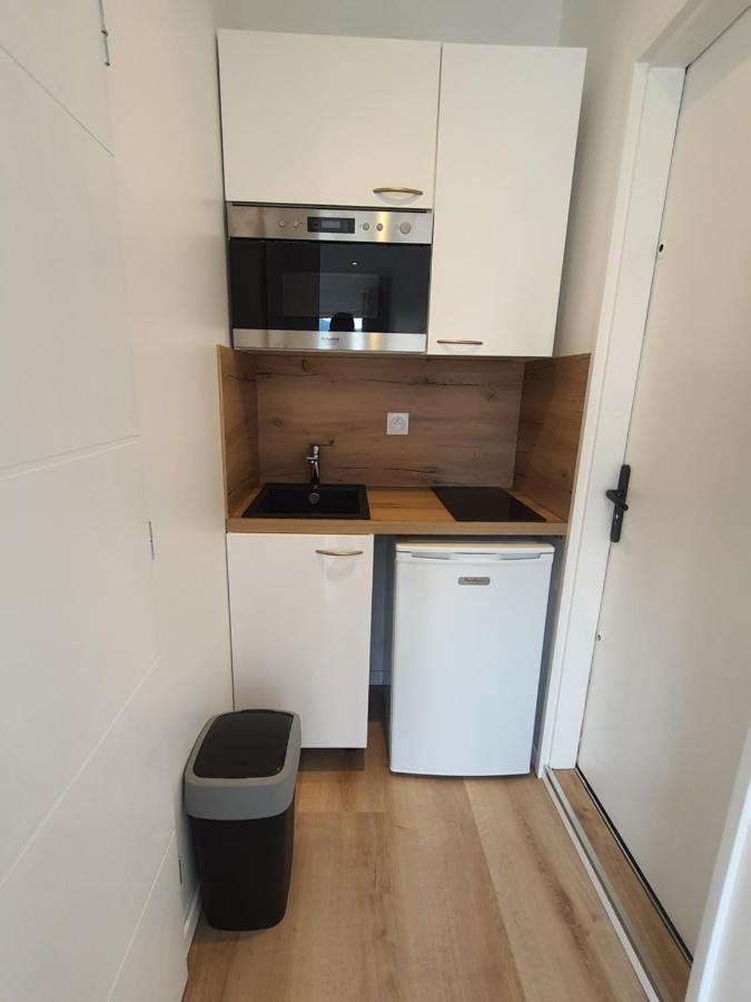 Calme Dans Habitee, Parking Prive Et Gratuit Appartement